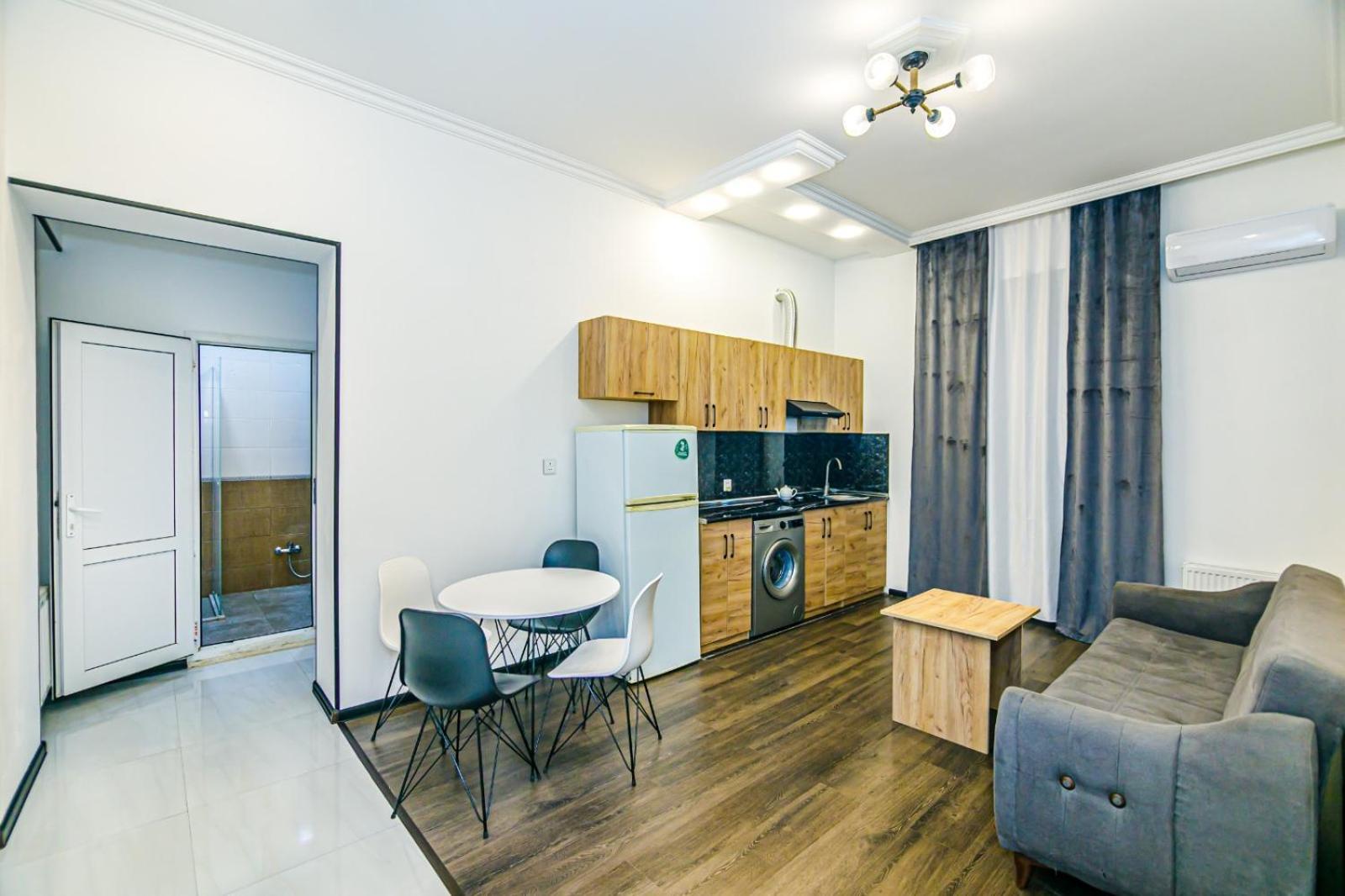 M Estate. 2 Room Home In Targovu 바쿠 외부 사진