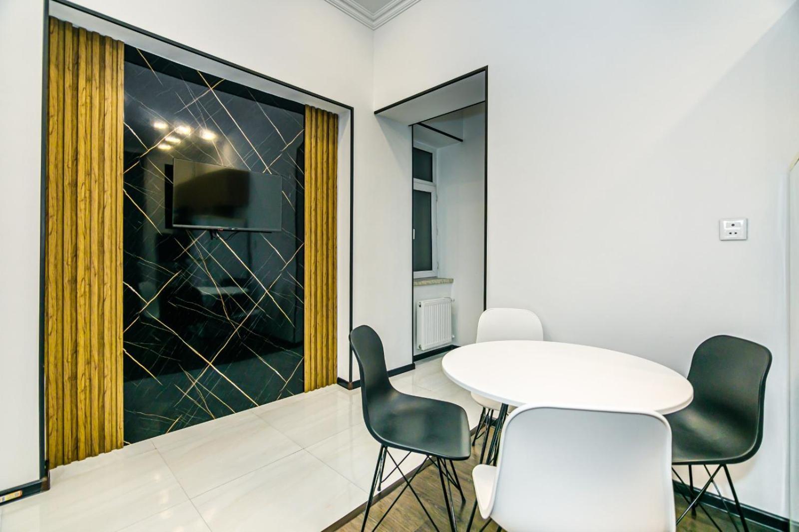 M Estate. 2 Room Home In Targovu 바쿠 외부 사진